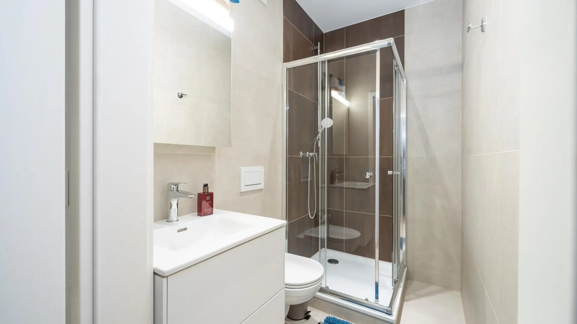 בית אירוח בזל Studio Apartment - Central - Kitchen - Self Check In שוויץ